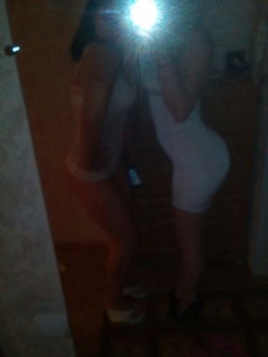 Black and White, индивидуалка